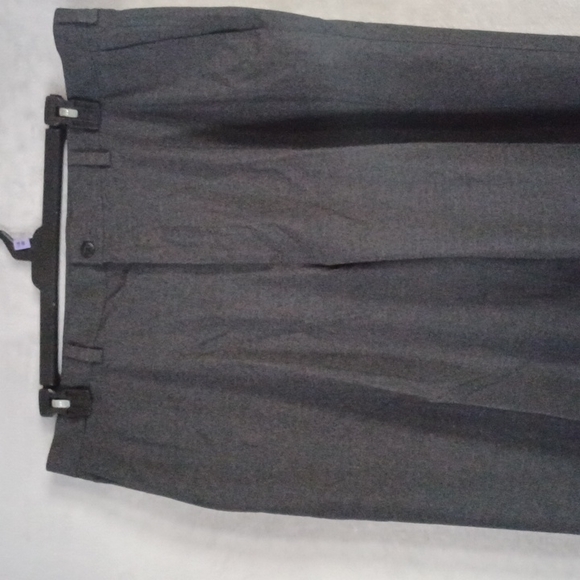 Apt.9 Men's Charcoal Pin Striped Flat Front Dress Pants Size 40x30. - Picture 2 of 10